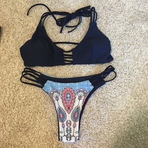 Navy blue bikni